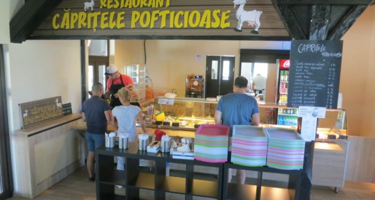 Zona de servire la restaurant